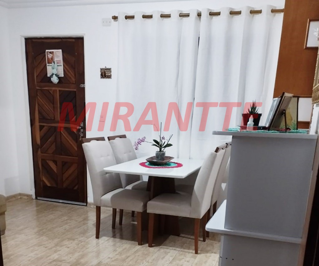 Apartamento de 54m² com 2 quartos em Jardim Adriana