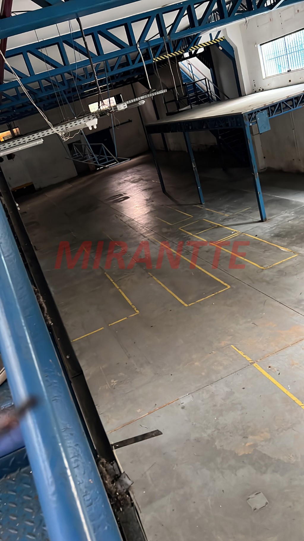 Comercial de 1300m² em Casa Verde
