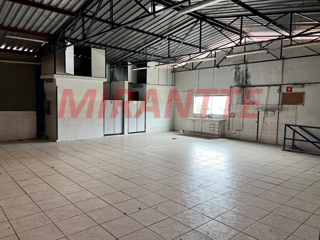 Comercial de 1300m² em Casa Verde