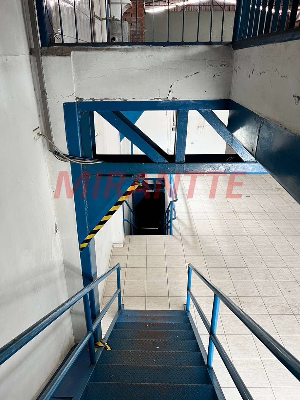 Comercial de 1300m² em Casa Verde