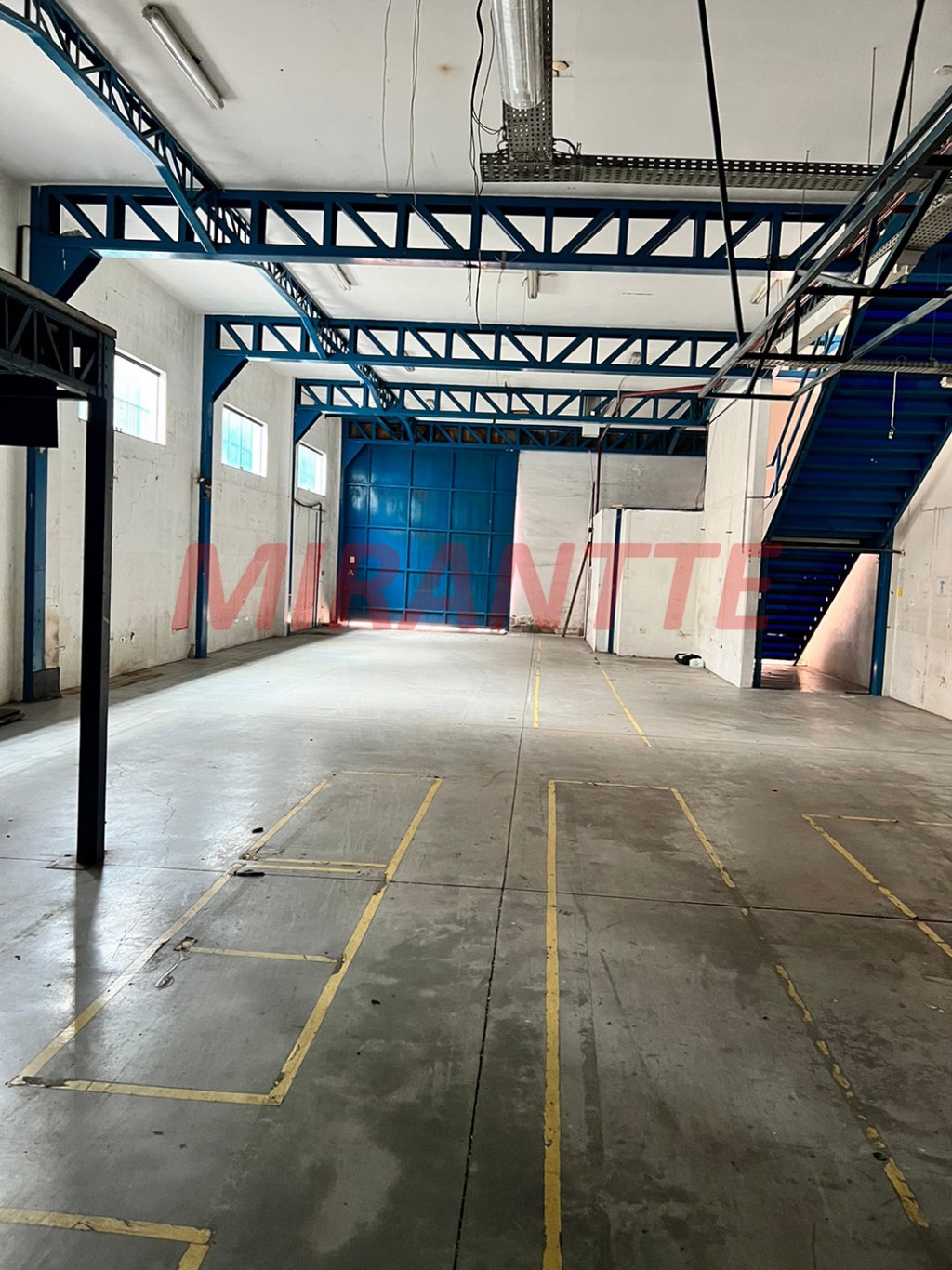 Comercial de 1300m² em Casa Verde