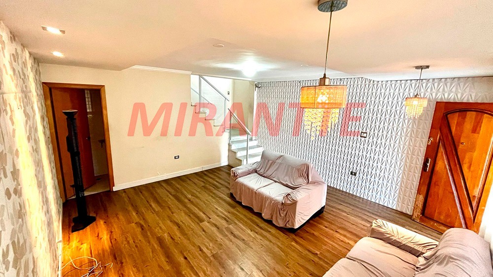 Sobrado de 200m² com 3 quartos em Tremembe