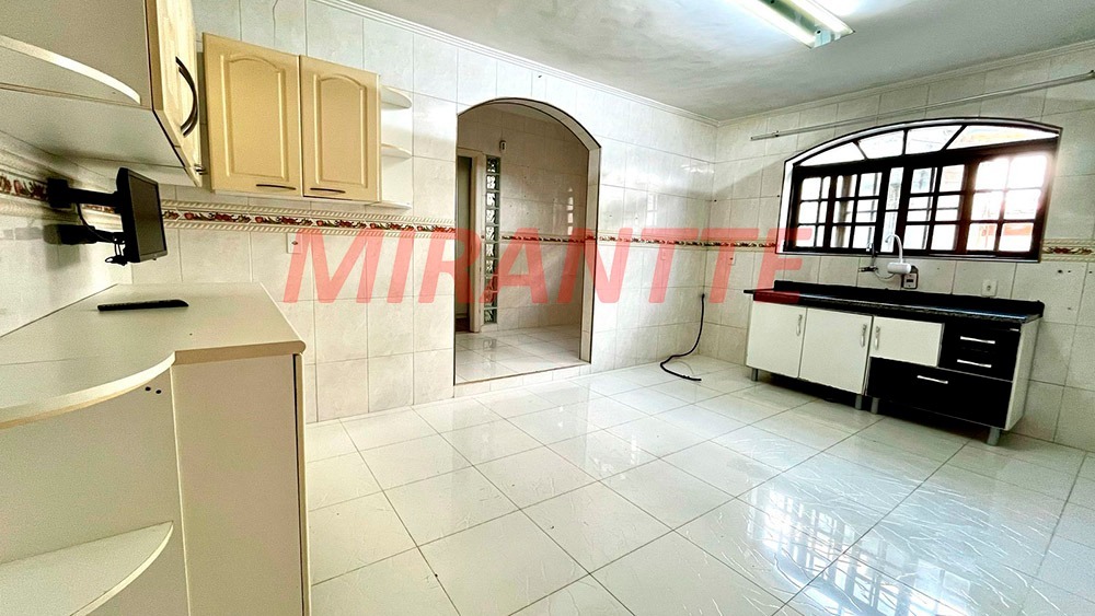 Sobrado de 200m² com 3 quartos em Tremembe