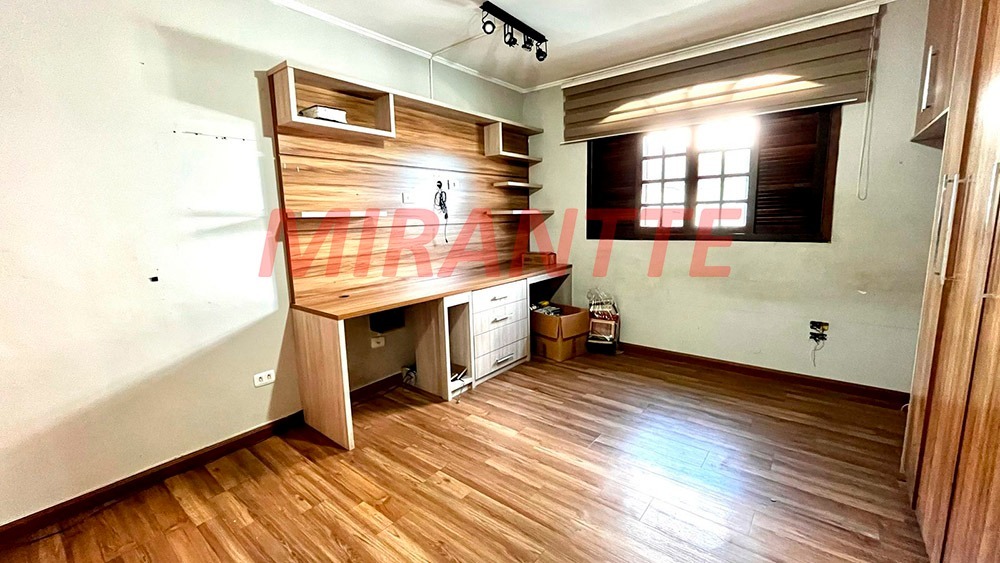 Sobrado de 200m² com 3 quartos em Tremembe