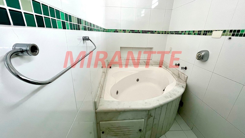 Sobrado de 200m² com 3 quartos em Tremembe