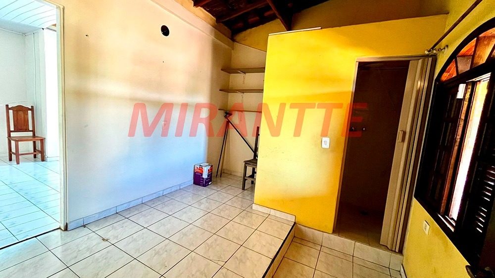 Sobrado de 200m² com 3 quartos em Tremembe