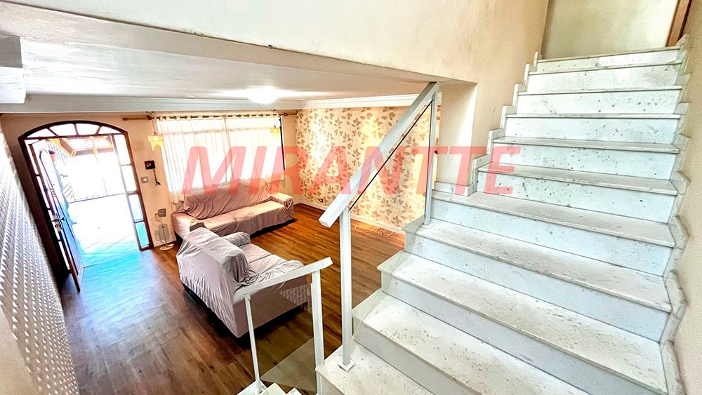 Sobrado de 200m² com 3 quartos em Tremembe