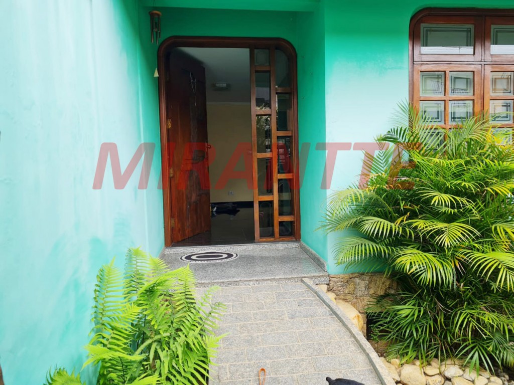 Sobrado com 3 quartos em Vila Tibagi