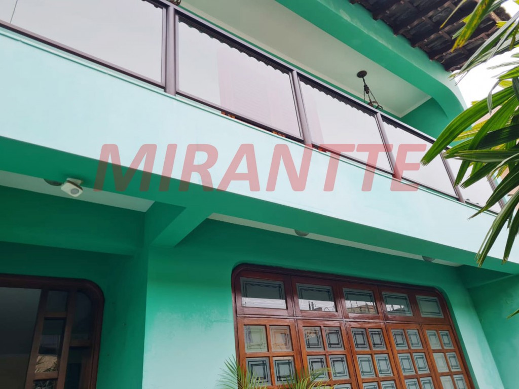 Sobrado com 3 quartos em Vila Tibagi