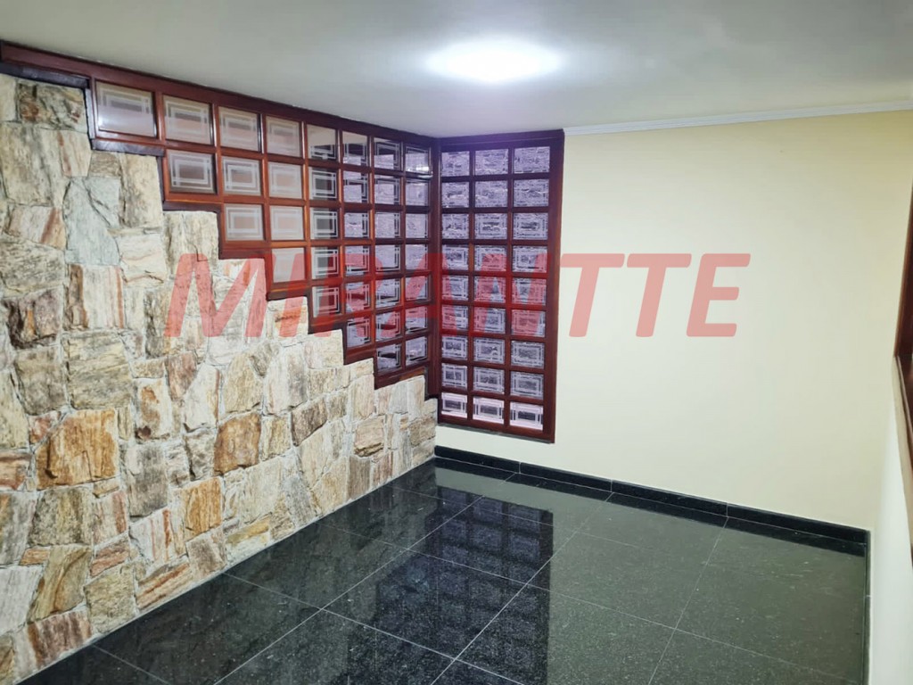 Sobrado com 3 quartos em Vila Tibagi