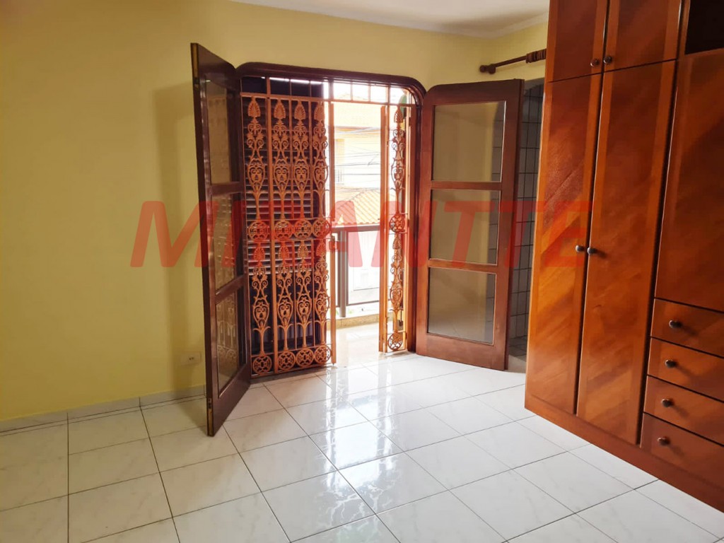 Sobrado com 3 quartos em Vila Tibagi