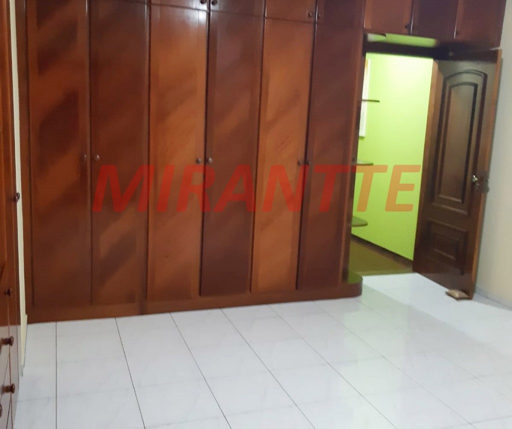 Sobrado com 3 quartos em Vila Tibagi