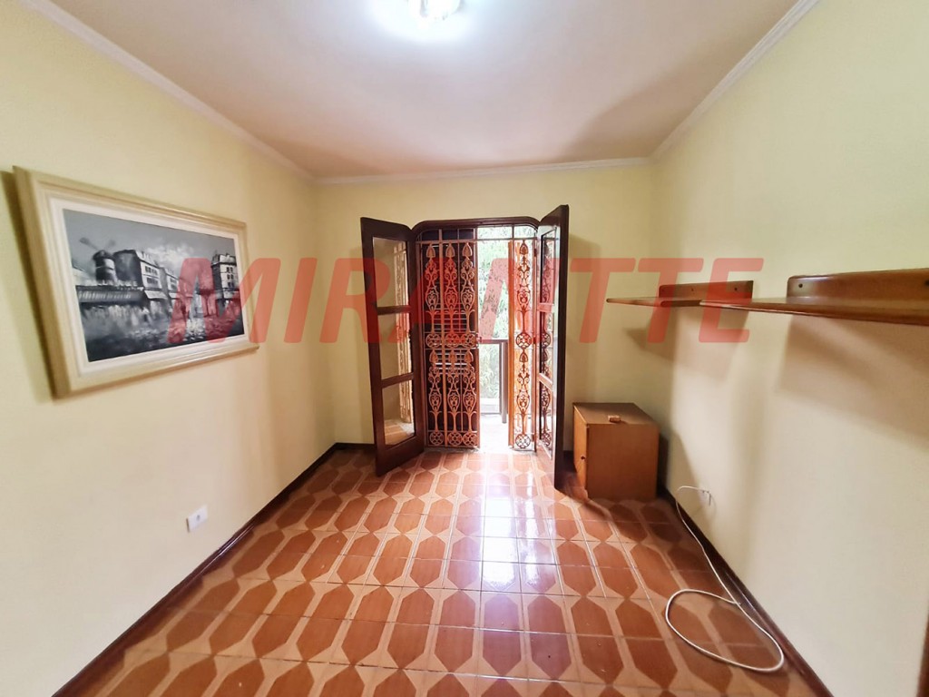 Sobrado com 3 quartos em Vila Tibagi