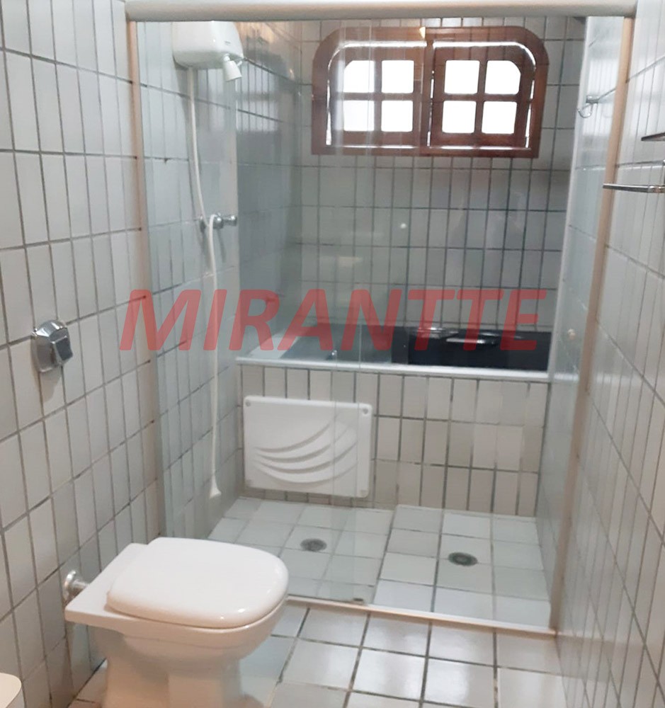 Sobrado com 3 quartos em Vila Tibagi