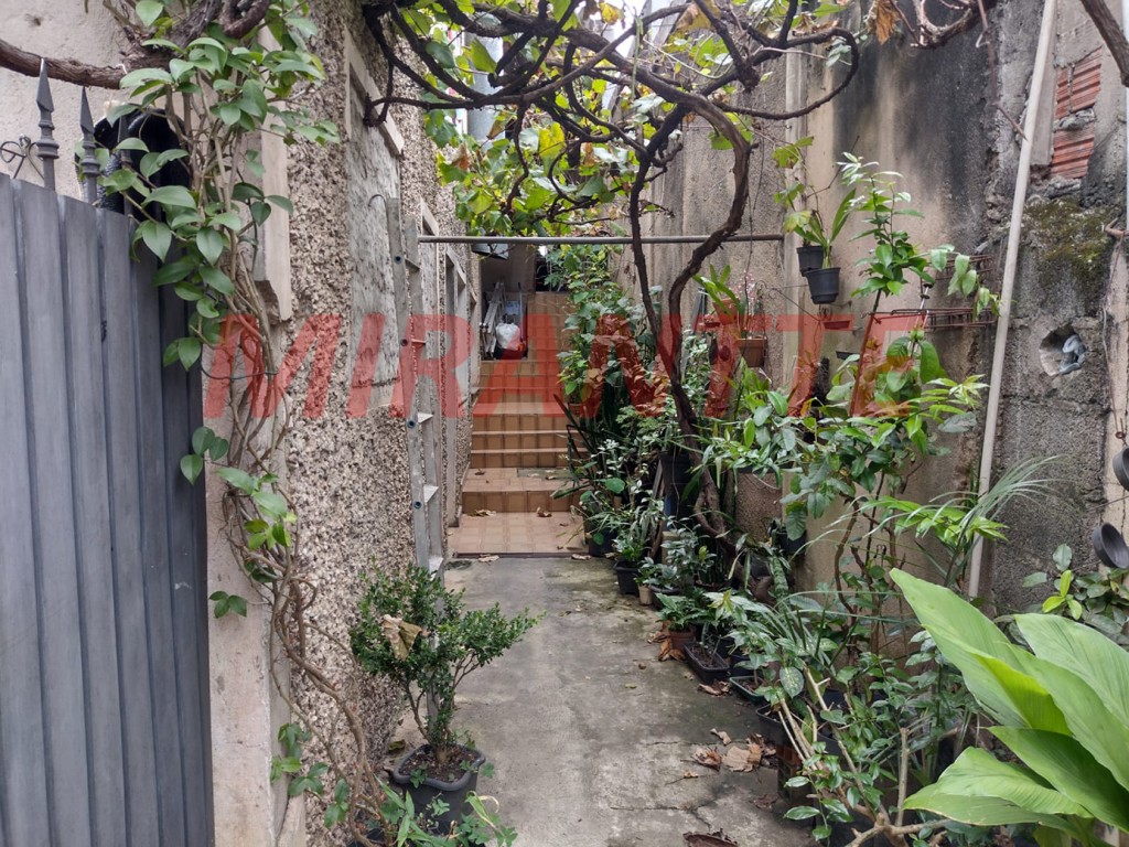 Casa terrea de 200m² com 8 quartos em Vila Amalia