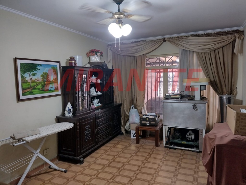 Casa terrea de 200m² com 8 quartos em Vila Amalia