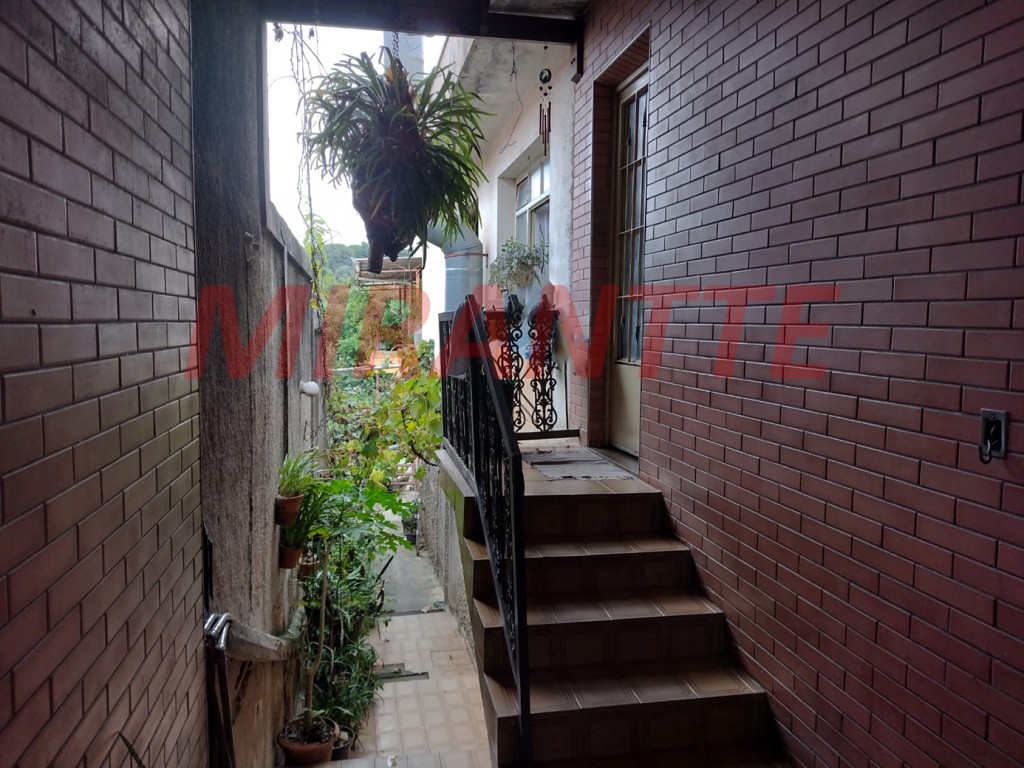 Casa terrea de 200m² com 8 quartos em Vila Amalia
