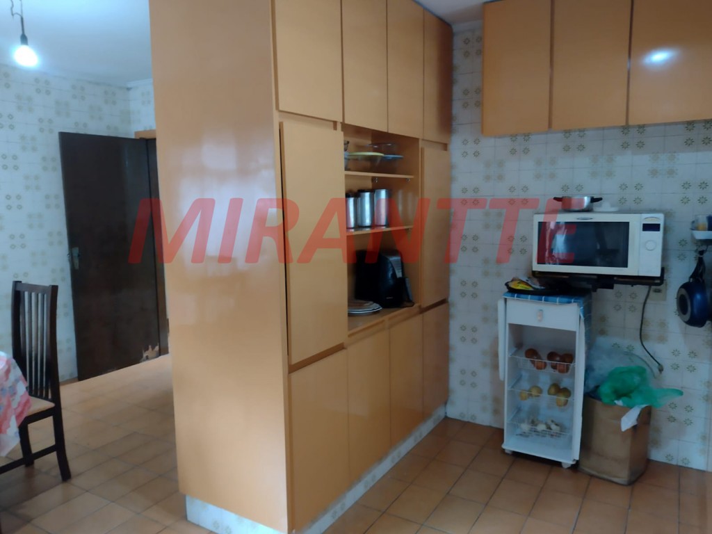 Casa terrea de 200m² com 8 quartos em Vila Amalia