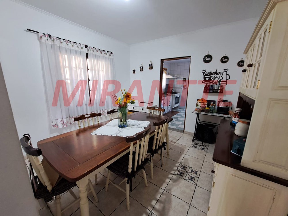 Sobrado de 210m² com 3 quartos em Vila Nova Mazzei