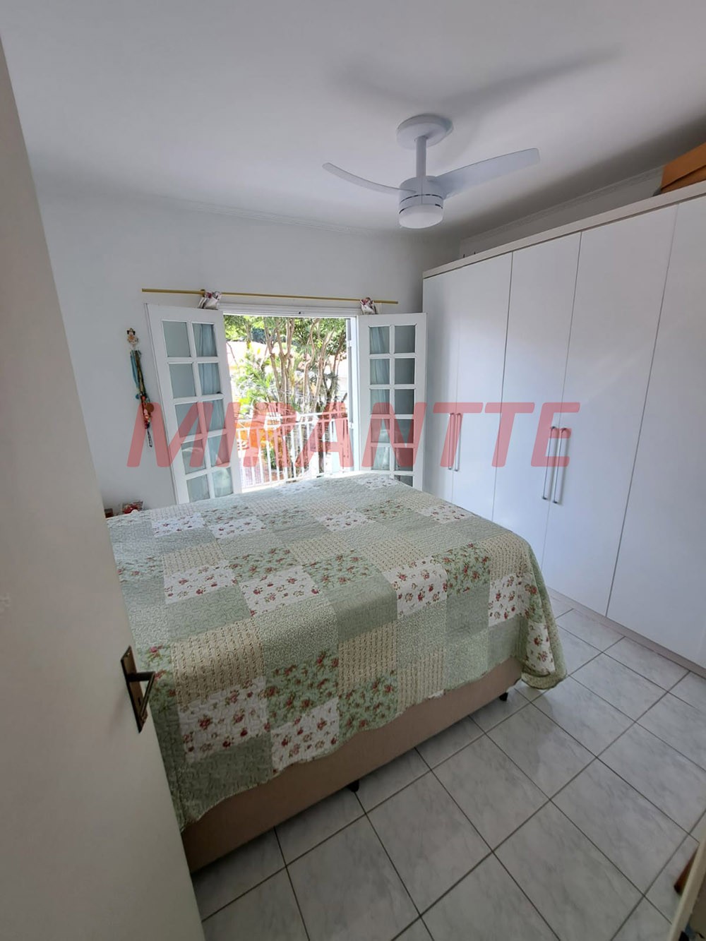 Sobrado de 210m² com 3 quartos em Vila Nova Mazzei