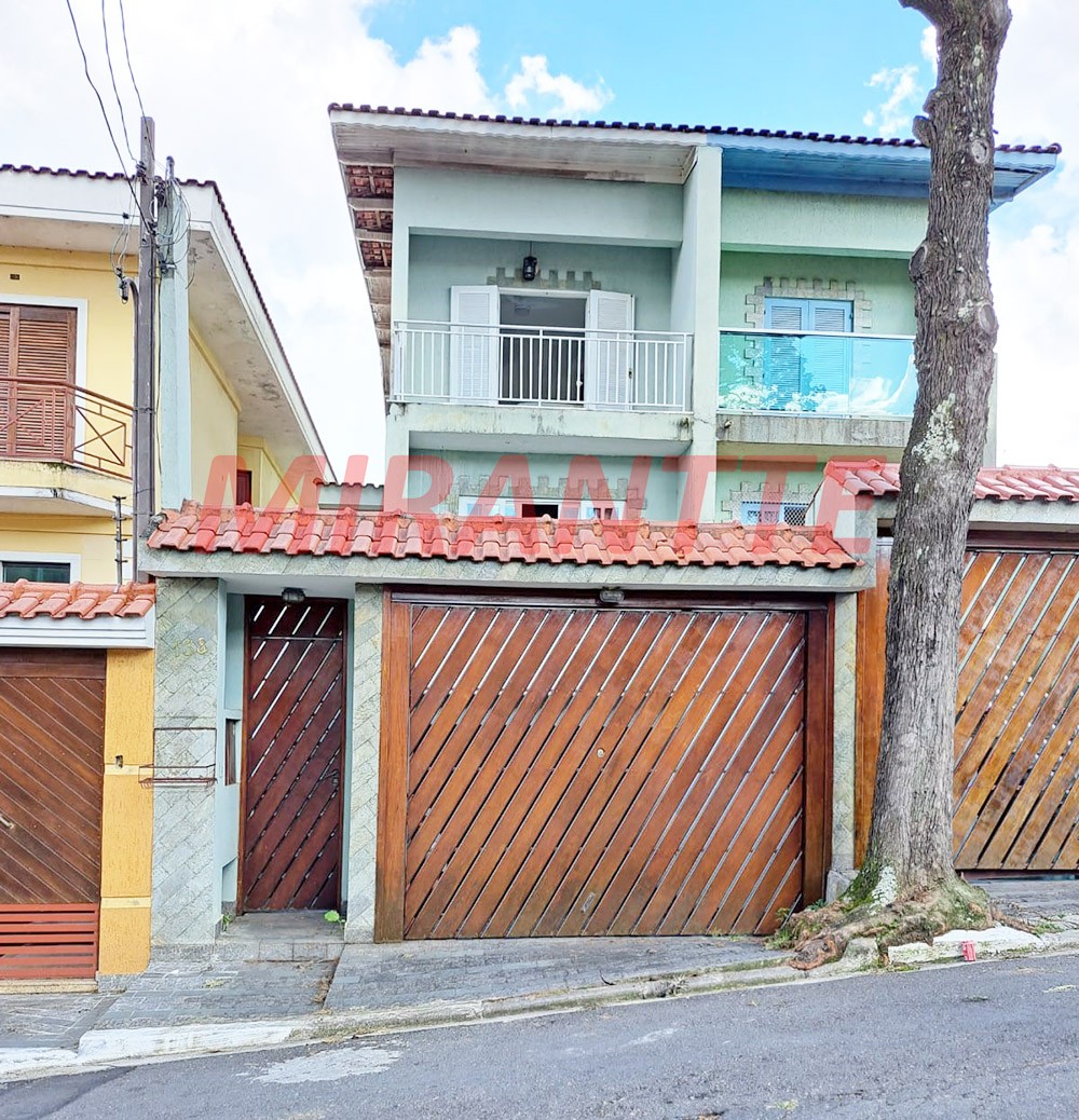 Sobrado de 210m² com 3 quartos em Vila Nova Mazzei