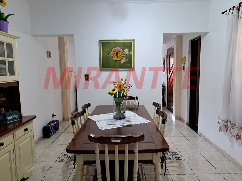Sobrado de 210m² com 3 quartos em Vila Nova Mazzei