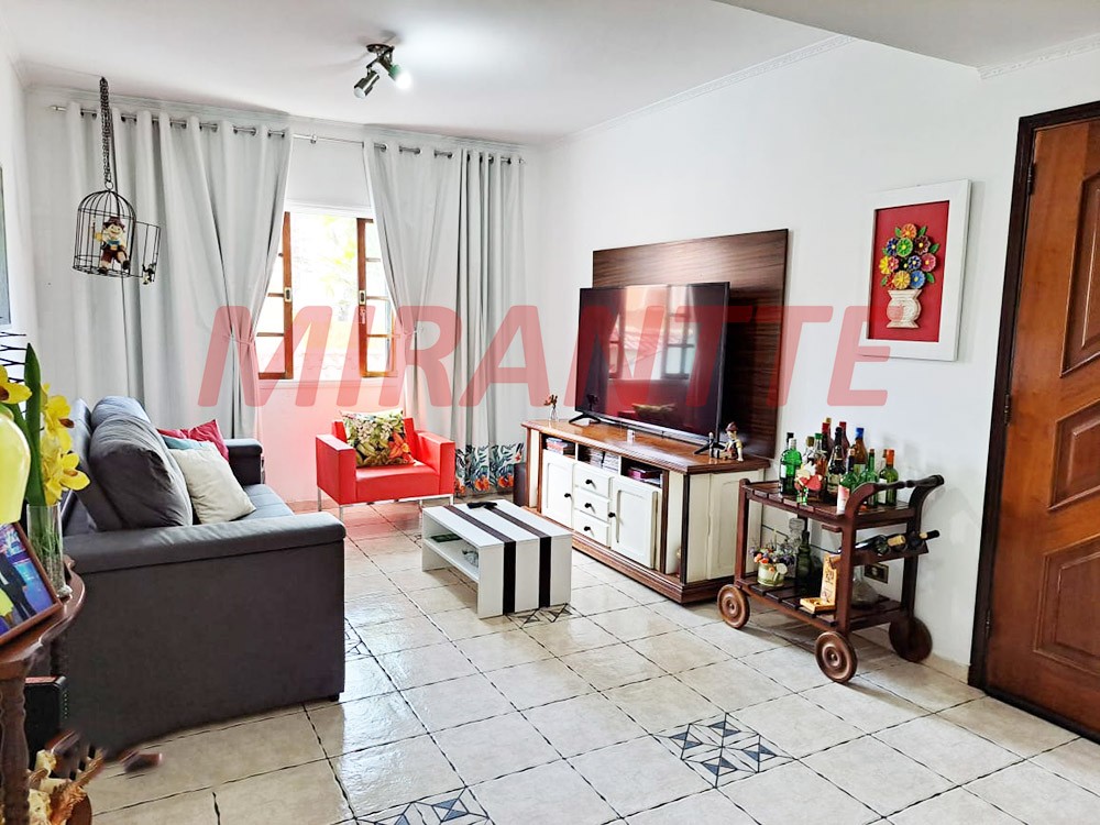 Sobrado de 210m² com 3 quartos em Vila Nova Mazzei