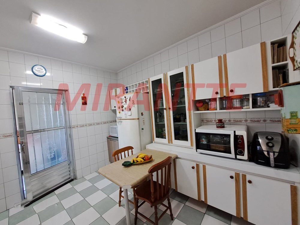 Sobrado de 210m² com 3 quartos em Vila Nova Mazzei