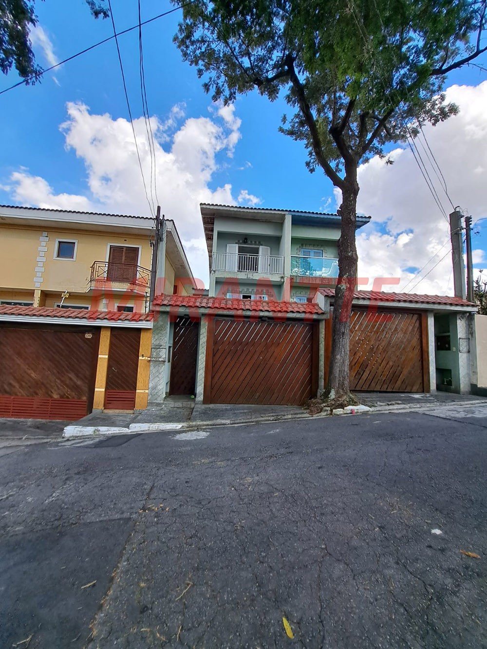 Sobrado de 210m² com 3 quartos em Vila Nova Mazzei