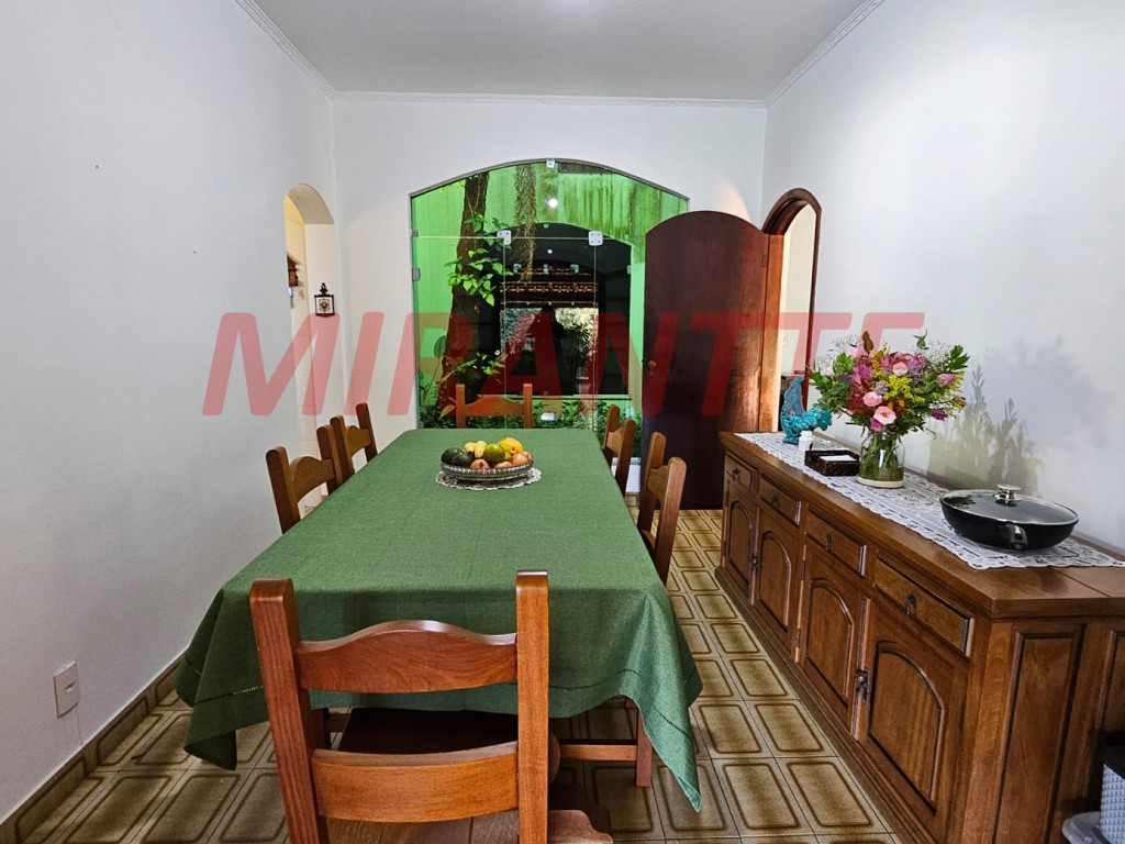 Sobrado de 360m² com 3 quartos em Serra Da Cantareira