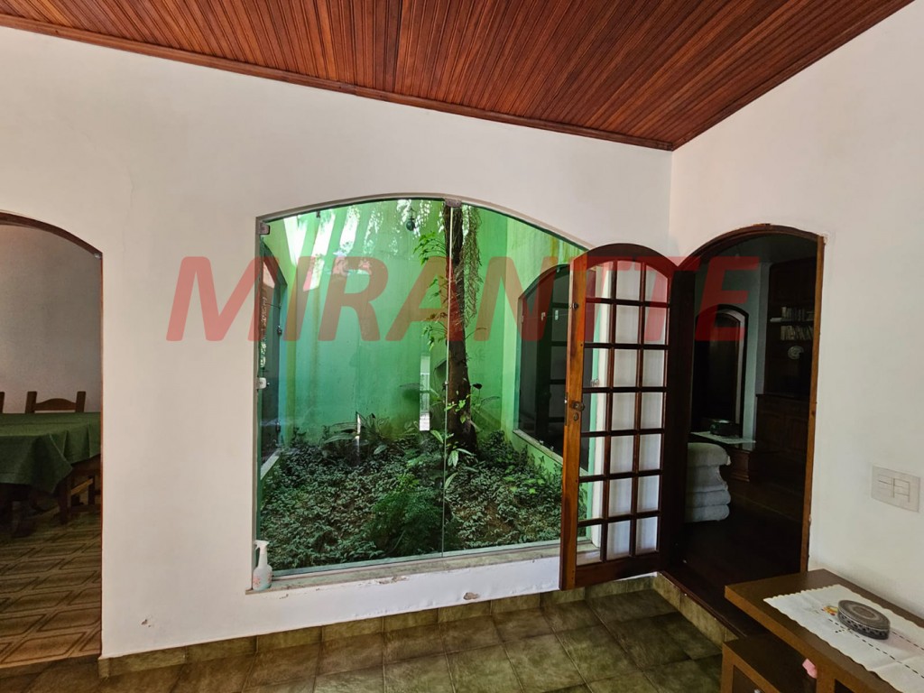 Sobrado de 360m² com 3 quartos em Serra Da Cantareira
