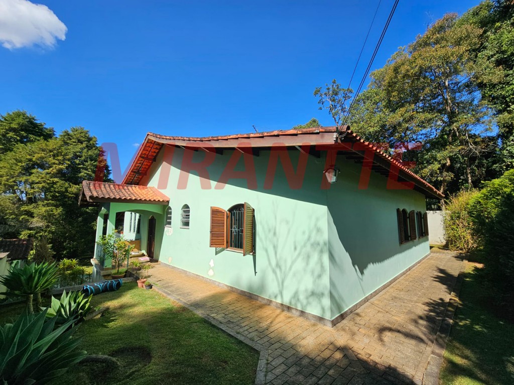 Sobrado de 360m² com 3 quartos em Serra Da Cantareira