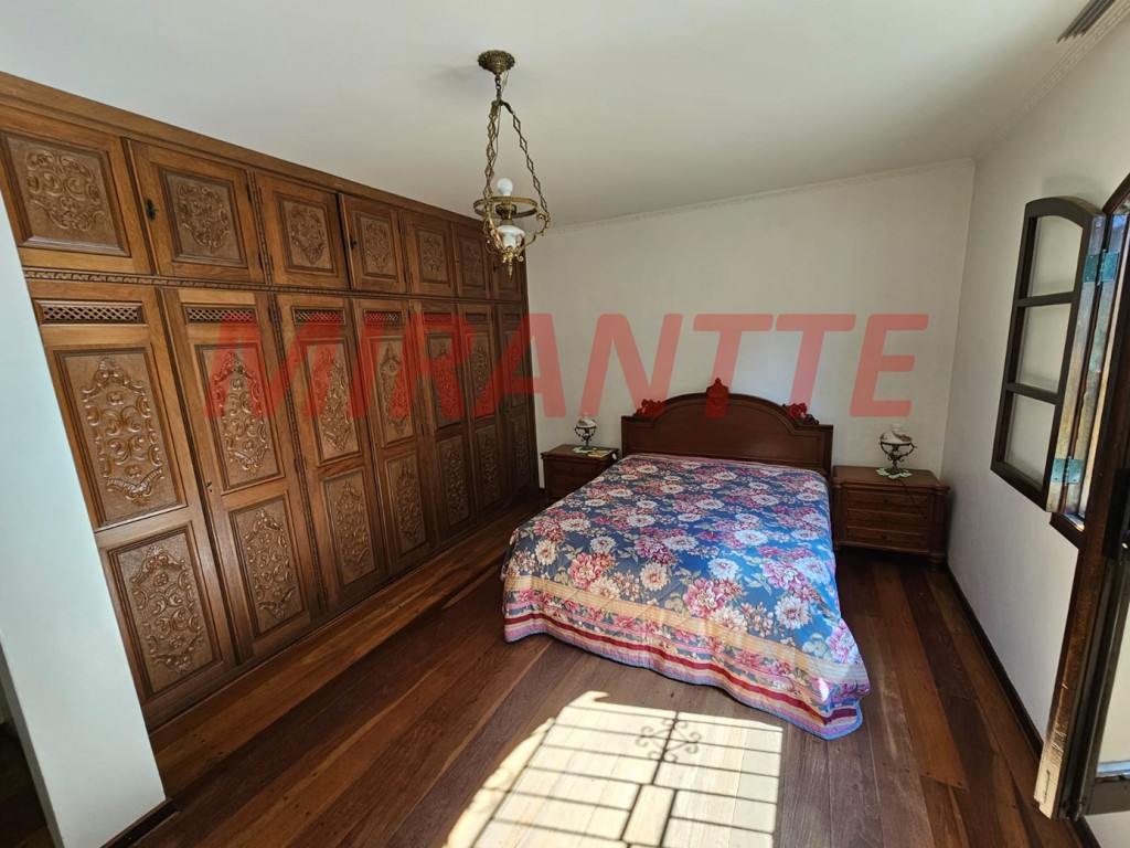 Sobrado de 360m² com 3 quartos em Serra Da Cantareira