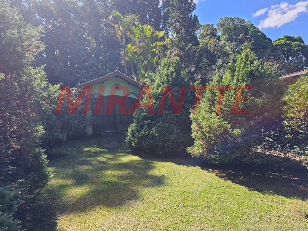 Sobrado de 360m² com 3 quartos em Serra Da Cantareira