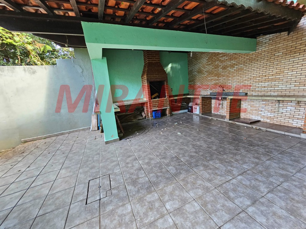 Sobrado de 360m² com 3 quartos em Serra Da Cantareira
