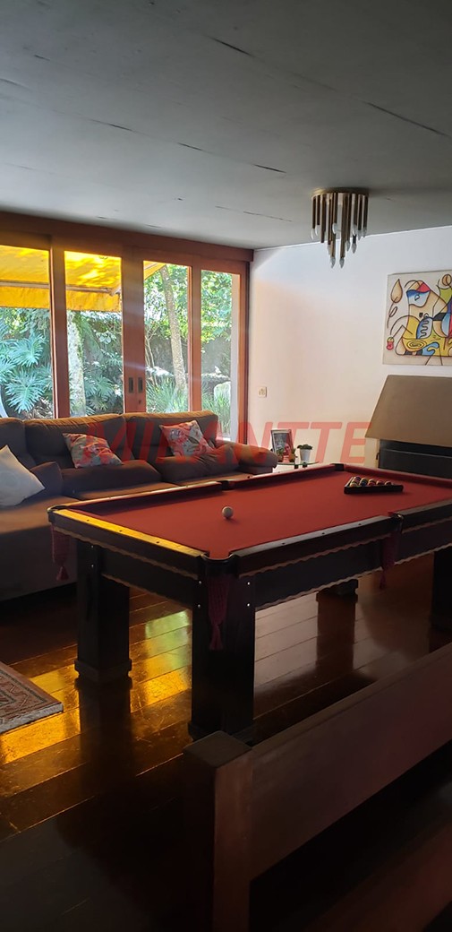 Sobrado de 500m² com 4 quartos em Jardim Ibiratiba
