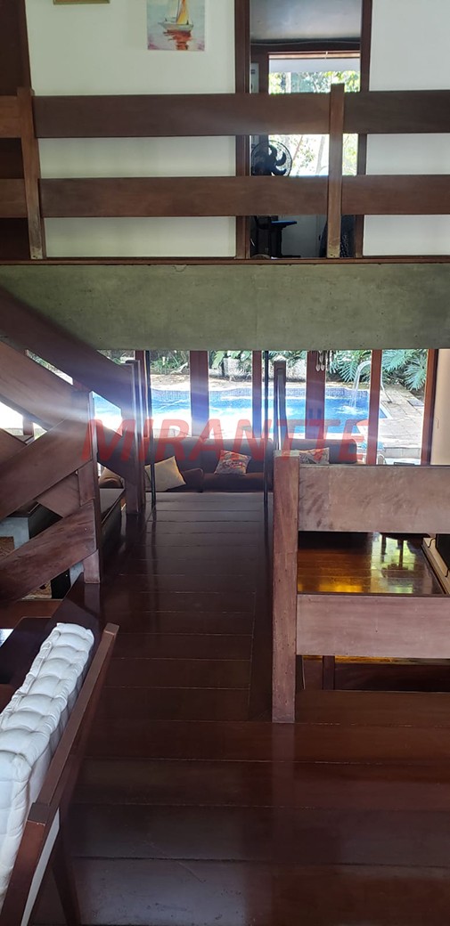 Sobrado de 500m² com 4 quartos em Jardim Ibiratiba
