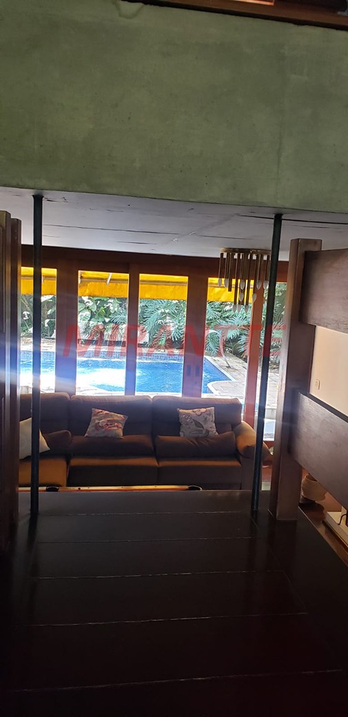 Sobrado de 500m² com 4 quartos em Jardim Ibiratiba