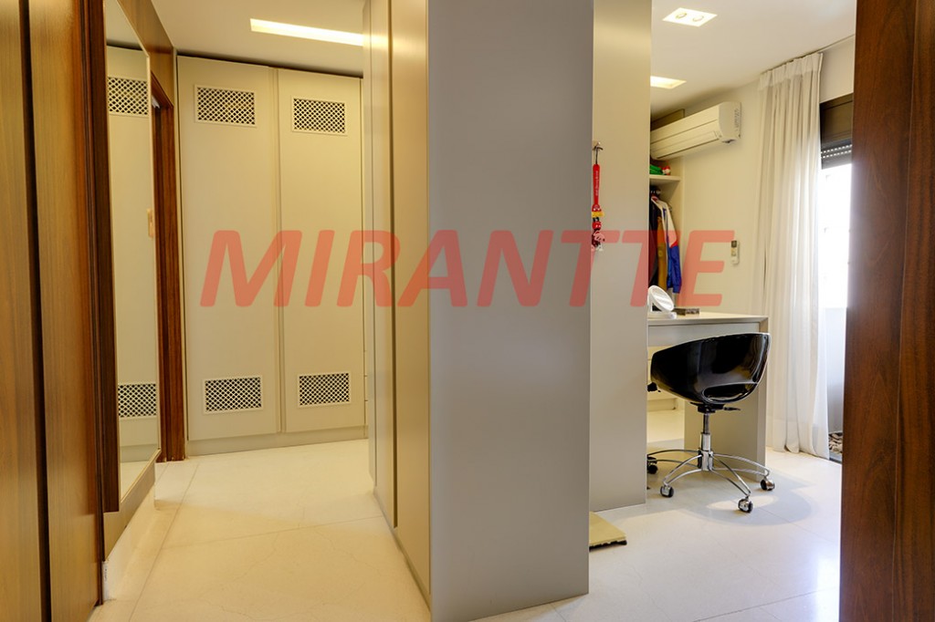 Cobertura com 4 quartos em Moema