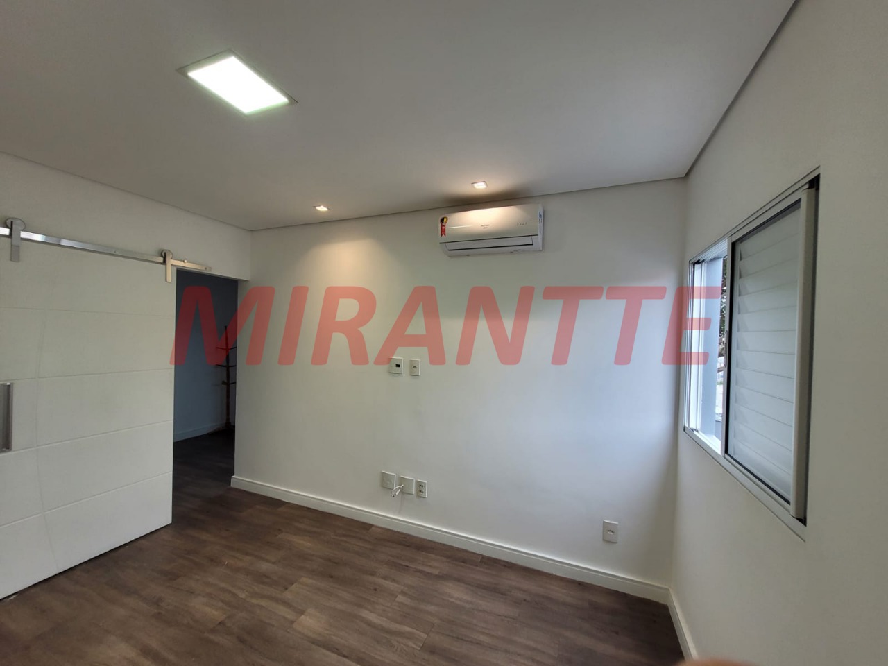 Sobrado de 205m² com 3 quartos em vila nova cachoerinha