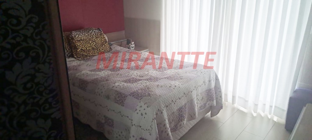 Sobrado de 791m² com 4 quartos em Água Fria