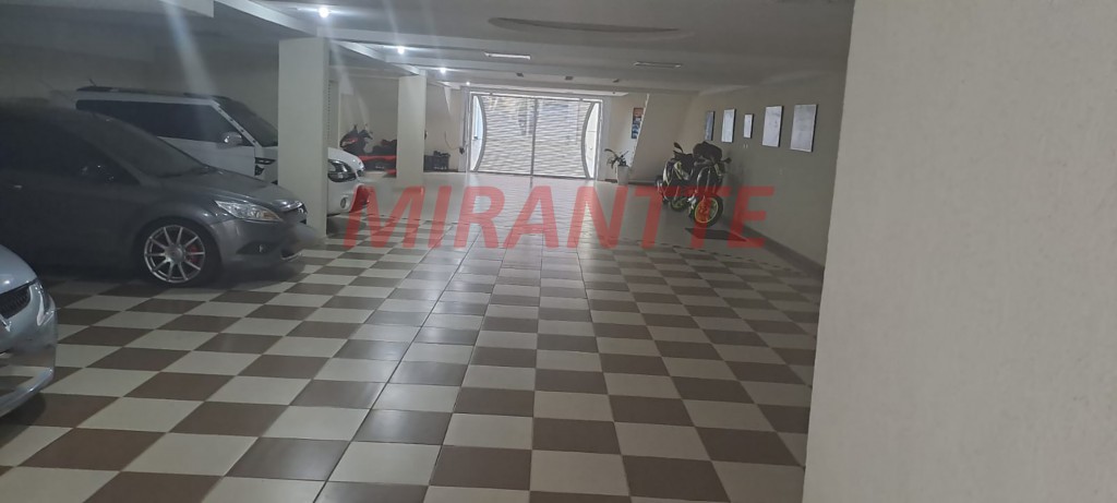 Sobrado de 791m² com 4 quartos em Água Fria