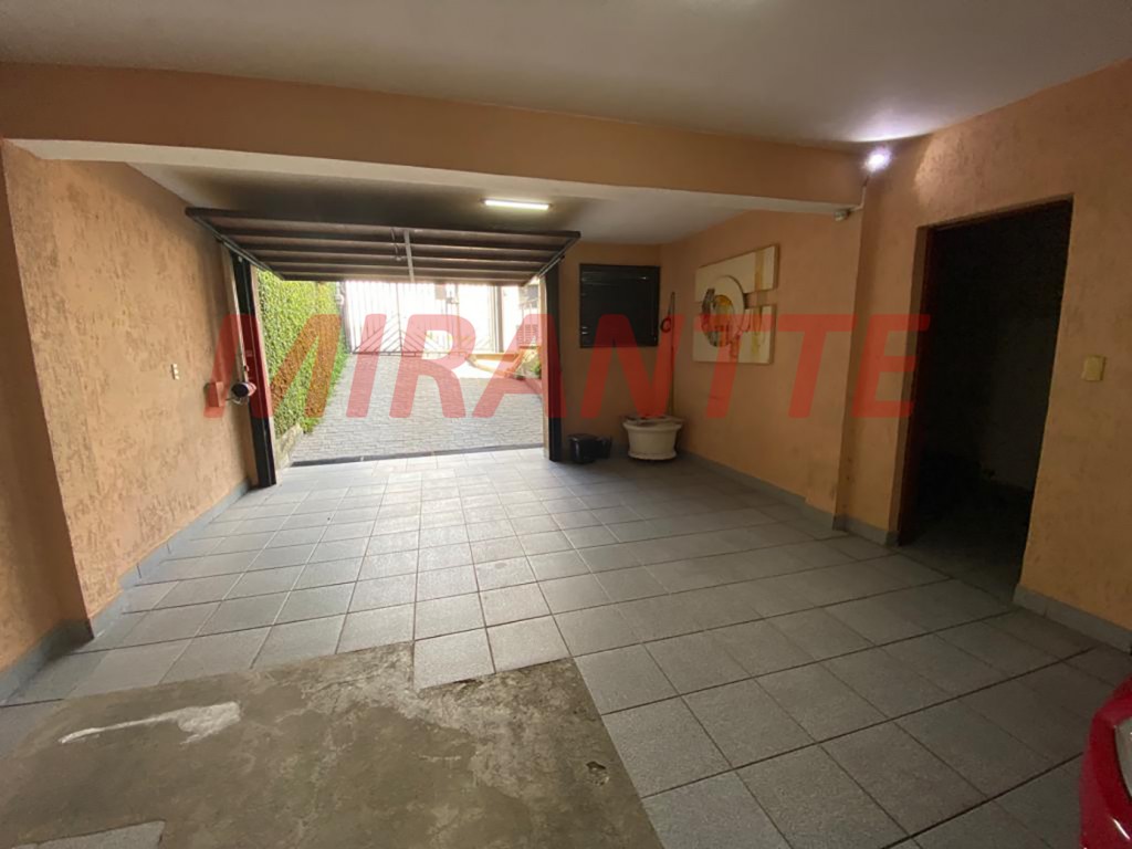 Sobrado de 247m² com 3 quartos em Vila Santa Terezinha