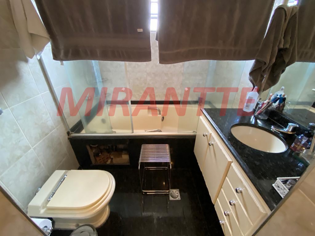 Sobrado de 247m² com 3 quartos em Vila Santa Terezinha