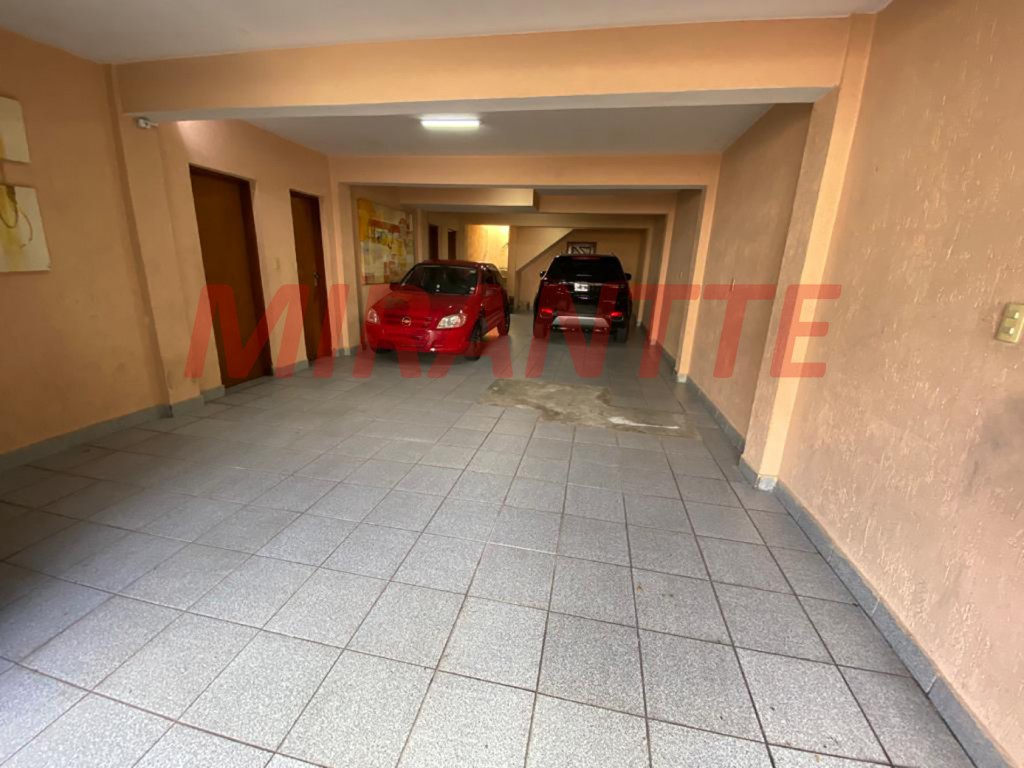 Sobrado de 247m² com 3 quartos em Vila Santa Terezinha