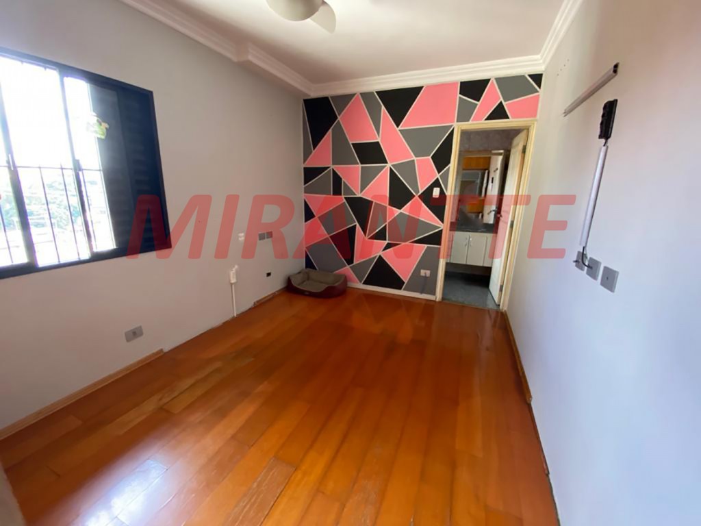 Sobrado de 247m² com 3 quartos em Vila Santa Terezinha