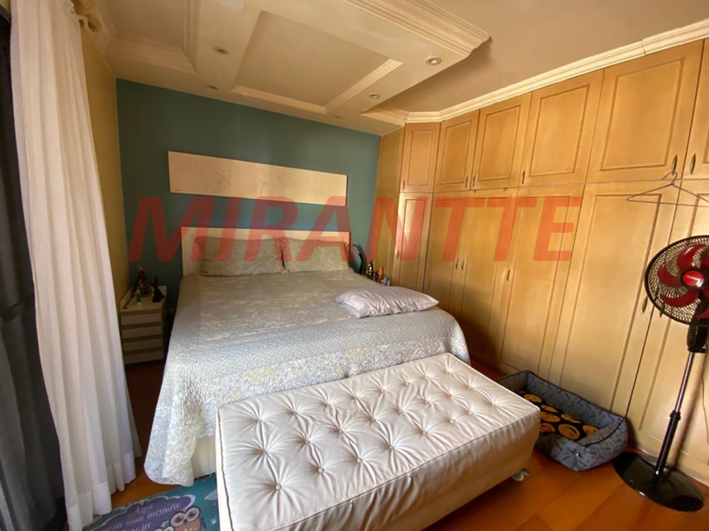 Sobrado de 247m² com 3 quartos em Vila Santa Terezinha