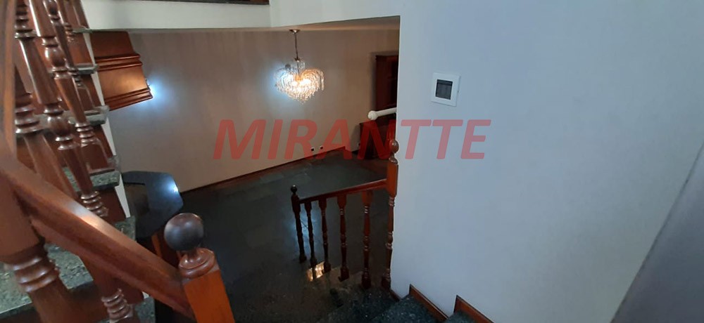 Sobrado de 189m² com 4 quartos em Casa Verde