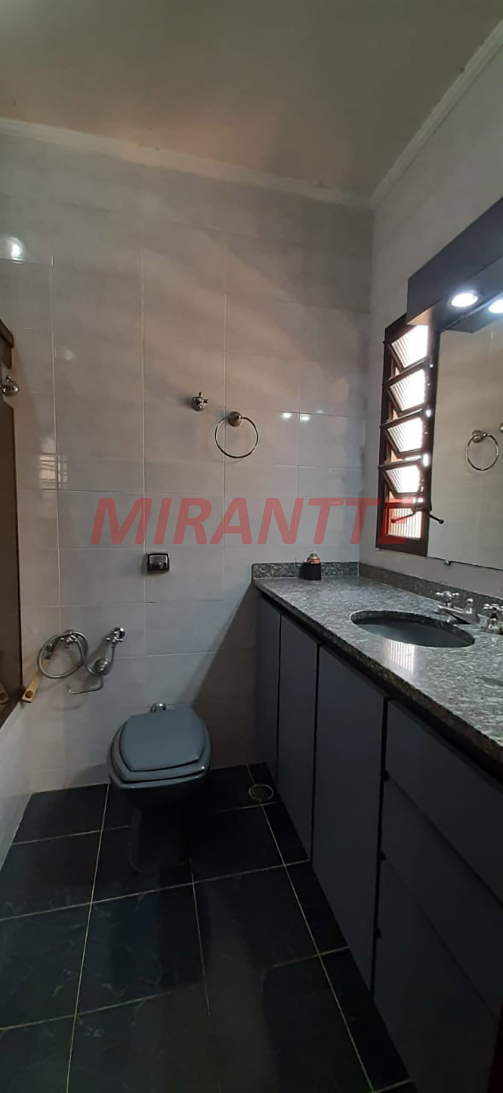 Sobrado de 189m² com 4 quartos em Casa Verde