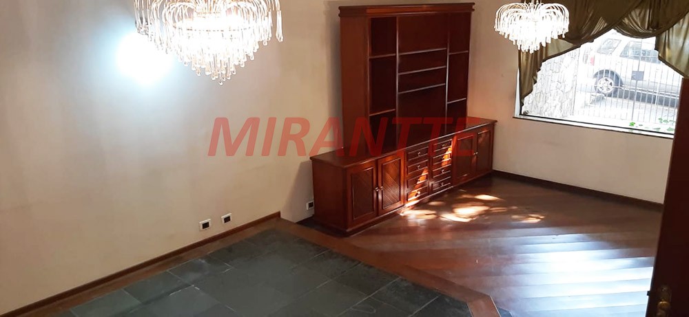 Sobrado de 189m² com 4 quartos em Casa Verde